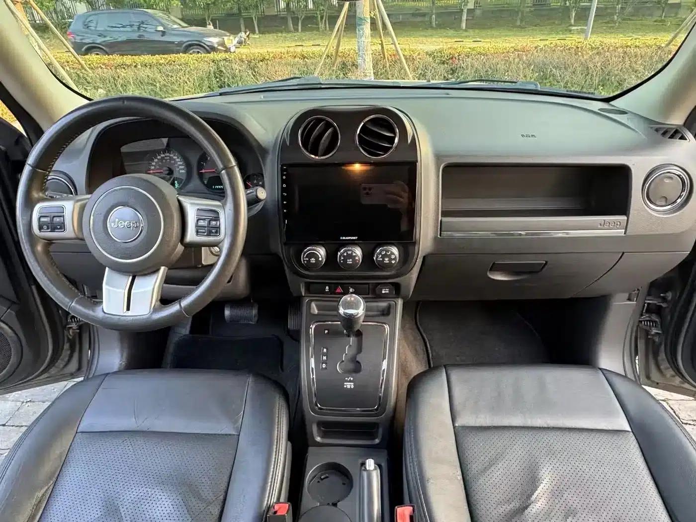2014 Jeep Compass 2.4L Sport Edition — миниатюра 8