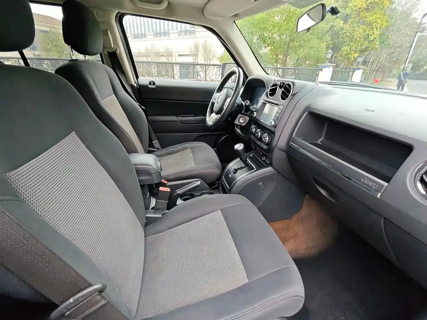 2014 Jeep Patriot 2.4L Serpentine Limited Edition — миниатюра 5