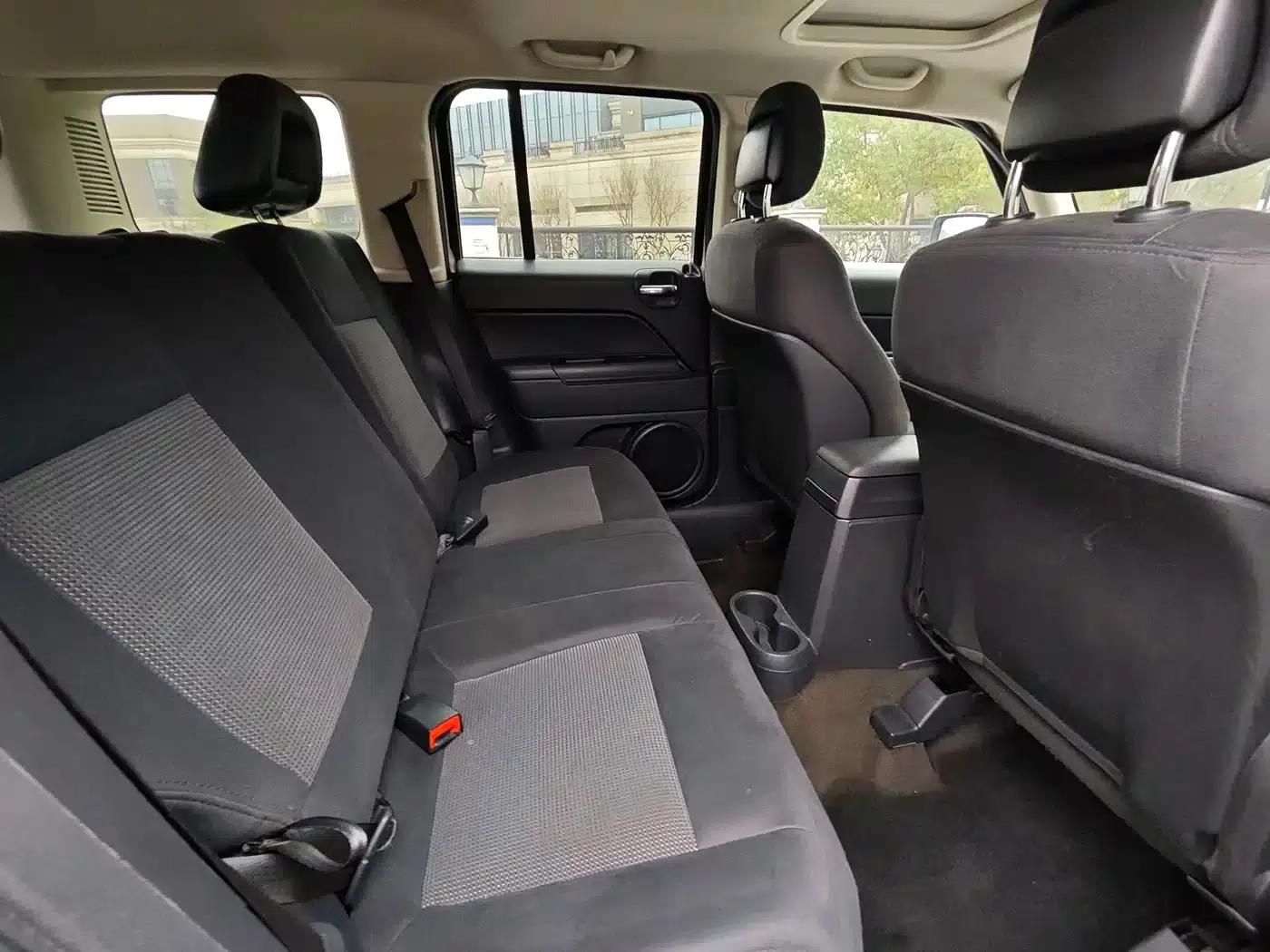 2014 Jeep Patriot 2.4L Serpentine Limited Edition — миниатюра 6