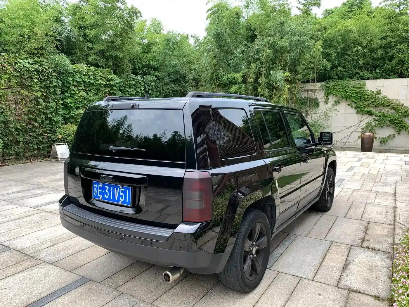 2013 Jeep Compass 2.4 Luxury Navigation Edition — миниатюра 23