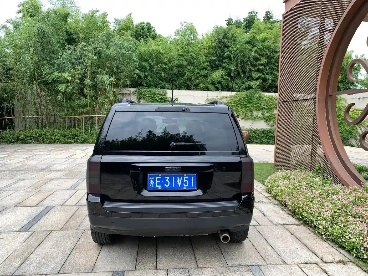 2013 Jeep Compass 2.4 Luxury Navigation Edition — миниатюра 24