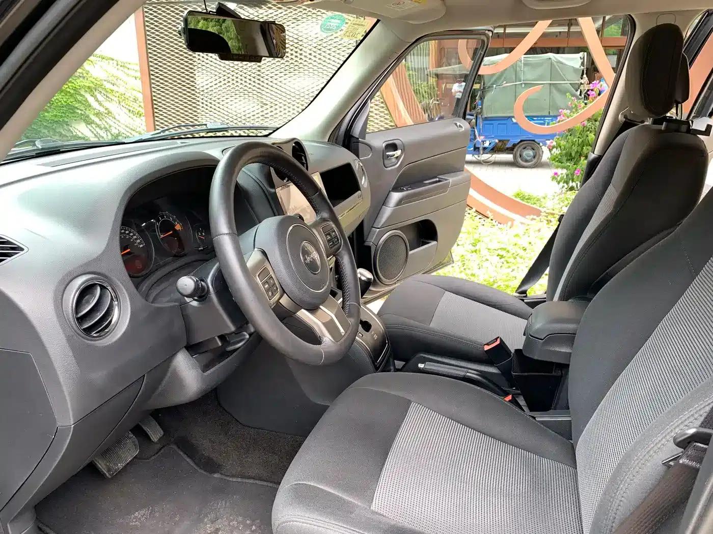 2013 Jeep Compass 2.4 Luxury Navigation Edition — миниатюра 25