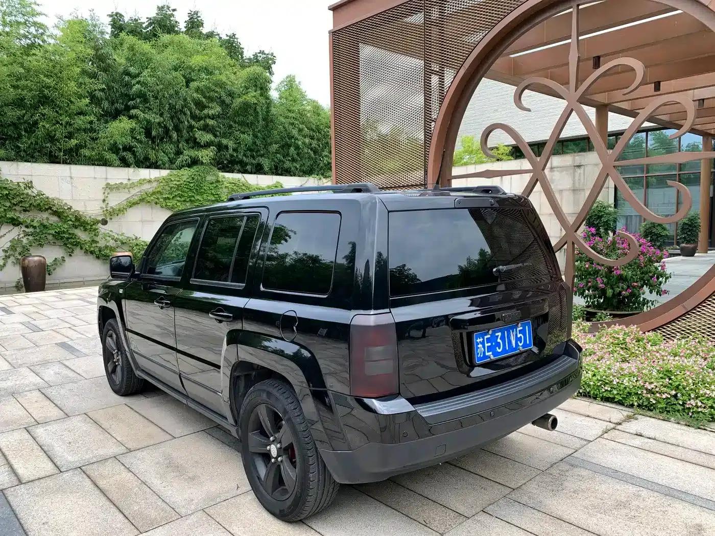 2013 Jeep Compass 2.4 Luxury Navigation Edition — миниатюра 4