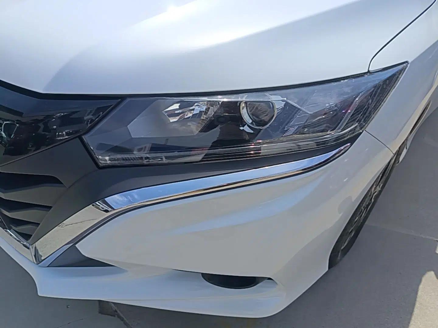 Honda Gienia 2017 1.5L CVT Classic Edition — миниатюра 2