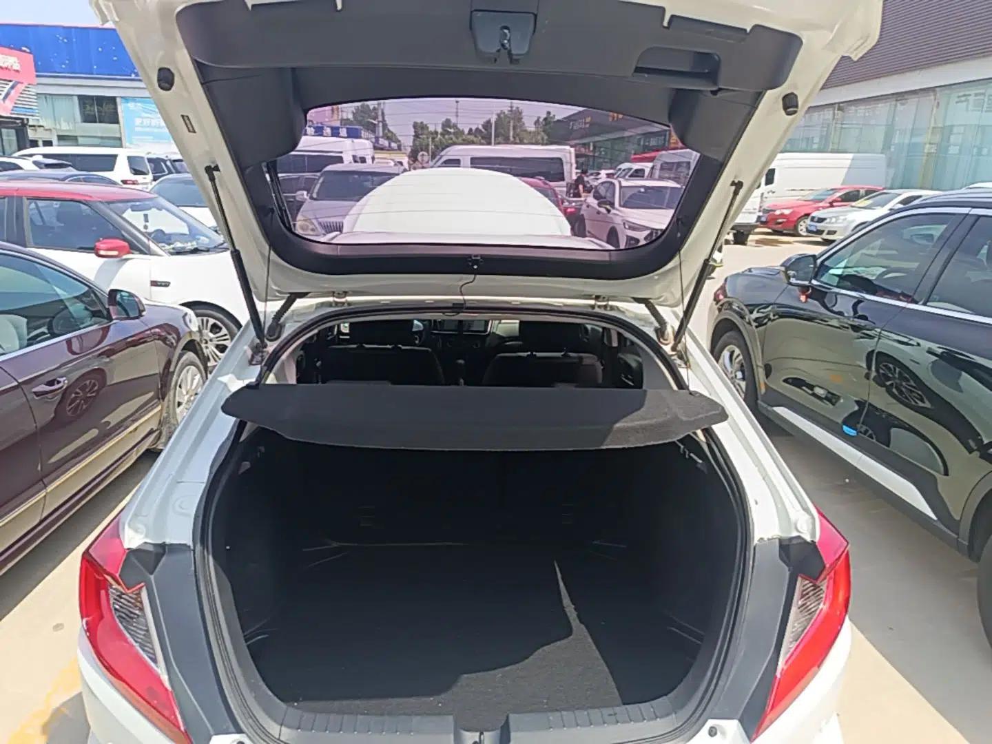 Honda Gienia 2017 1.5L CVT Classic Edition — миниатюра 19
