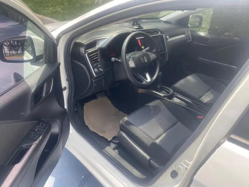 Honda Gienia 2017 1.5L CVT Classic Edition — миниатюра 23