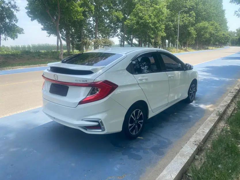 Honda Gienia 2017 1.5L CVT Classic Edition — миниатюра 7