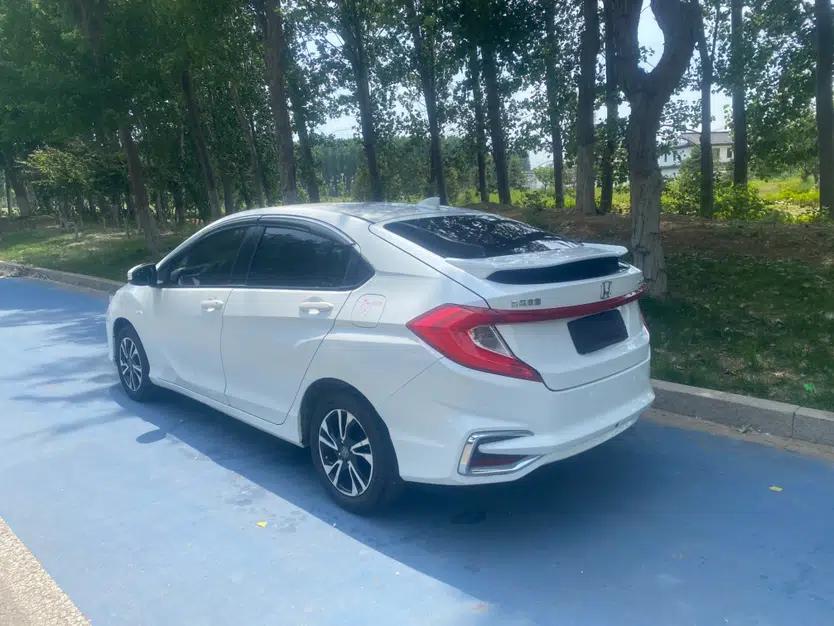 Honda Gienia 2017 1.5L CVT Classic Edition — миниатюра 9