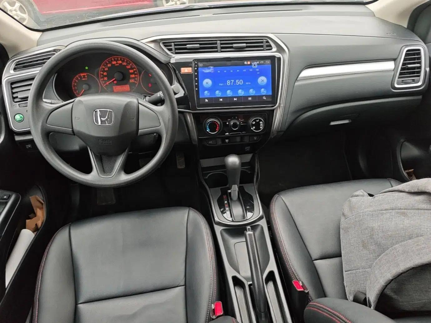 Honda Gienia 2017 1.5L CVT Classic Edition — миниатюра 13