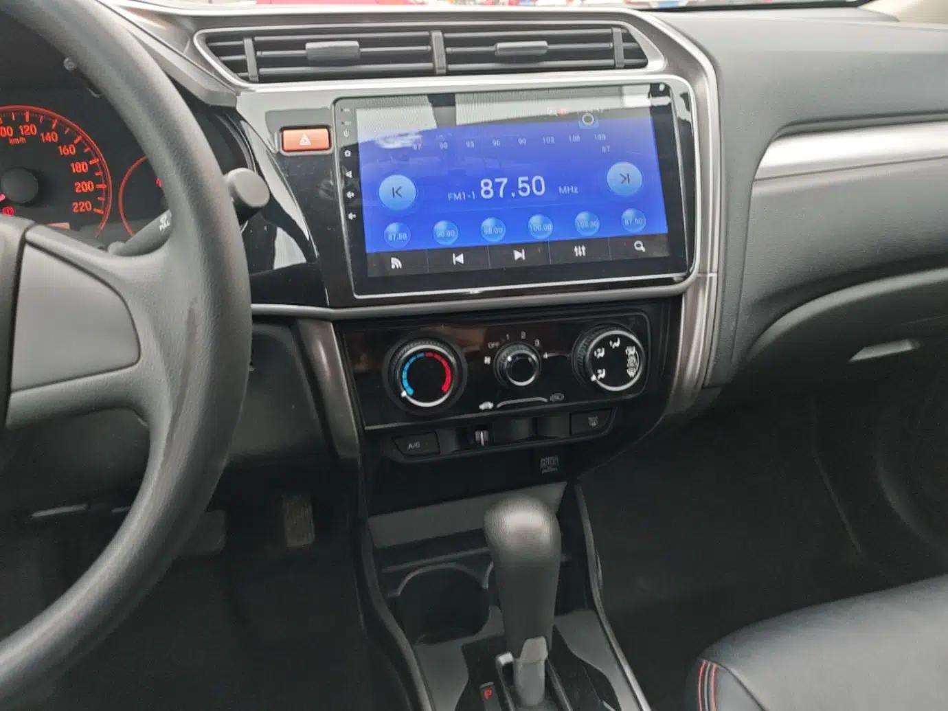 Honda Gienia 2017 1.5L CVT Classic Edition — миниатюра 16