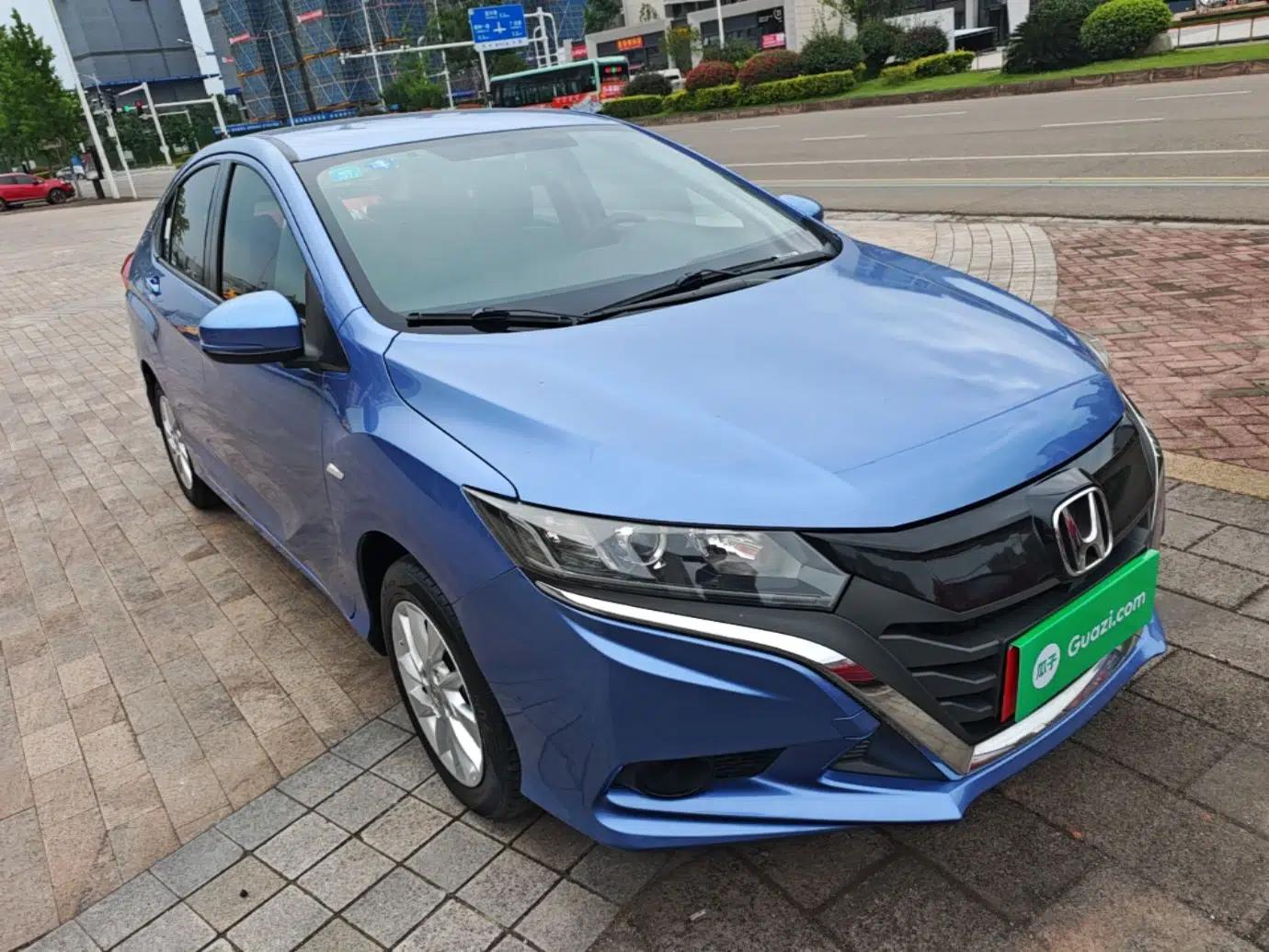 Honda Gienia 2017 1.5L CVT Classic Edition — миниатюра 3