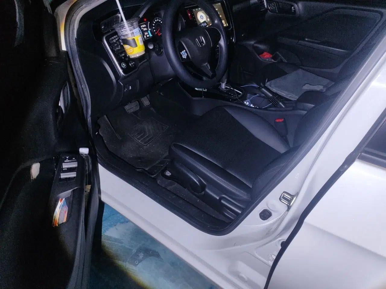 Honda Gienia 2017 1.5L CVT Comfort Version — миниатюра 17