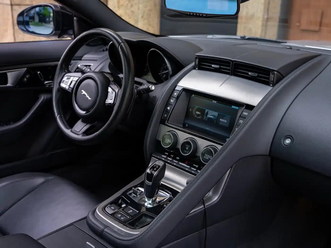 Jaguar F-TYPE 2016 3.0 SC Hardtop — миниатюра 32