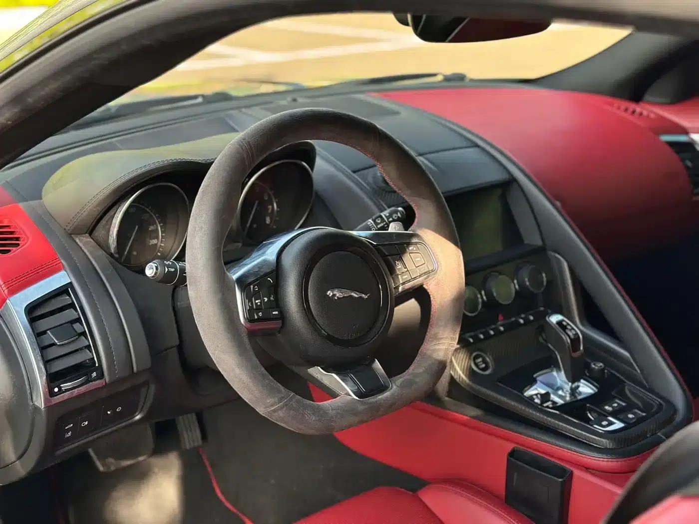 Jaguar F-TYPE 2019 2.0T Hardtop — миниатюра 5
