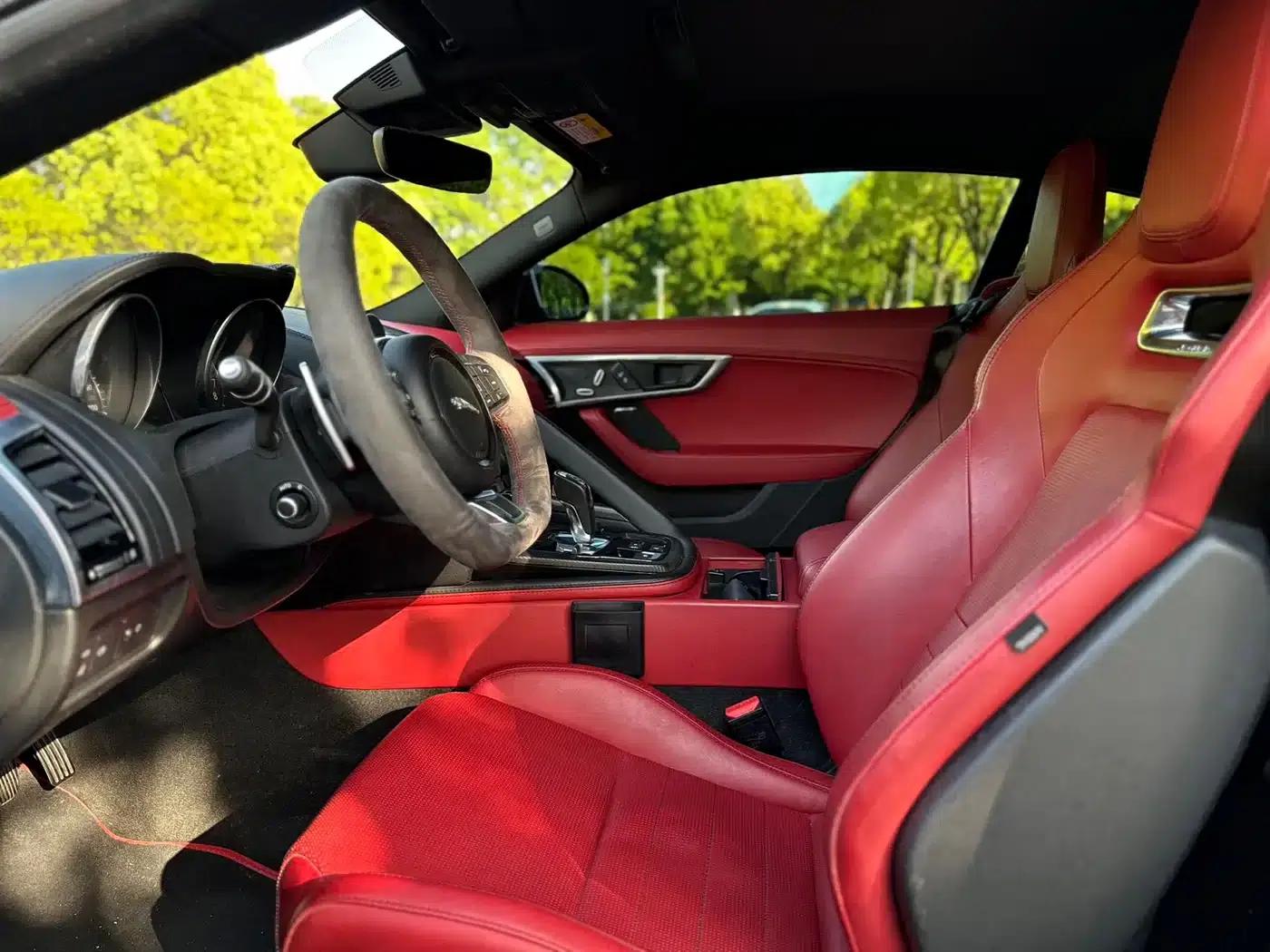 Jaguar F-TYPE 2019 2.0T Hardtop — миниатюра 6