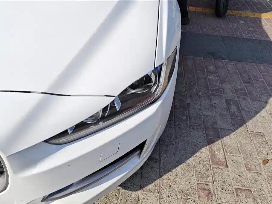 Jaguar XE 2018 2.0T 300PS AWD R-Sport — миниатюра 5