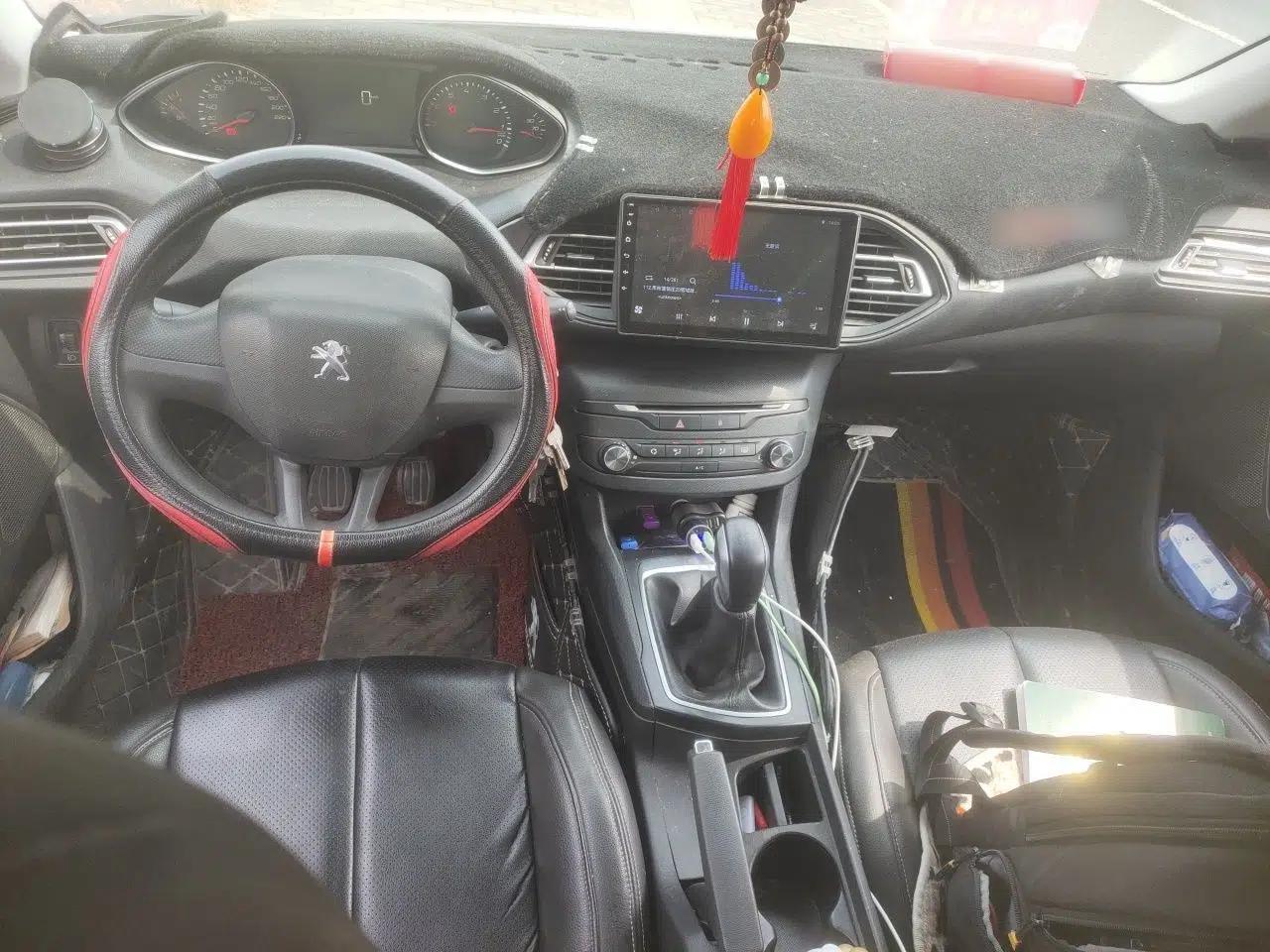 Peugeot 308S 2015 1.6L Manual Shangchi Edition — миниатюра 10