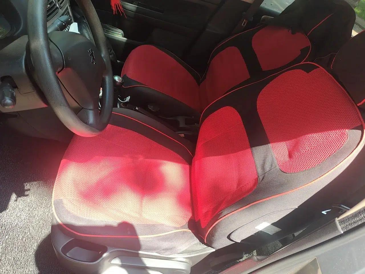 Peugeot 307 2010 Hatchback 1.6L Manual Comfort Edition — миниатюра 16