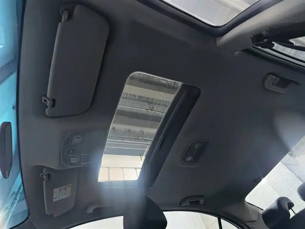 Geely Emgrand New Energy 2017 1.5L PHEV Elite Edition — миниатюра 14