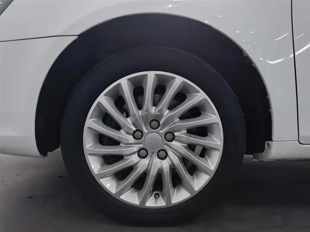 Geely Emgrand New Energy 2017 1.5L PHEV Elite Edition — миниатюра 17