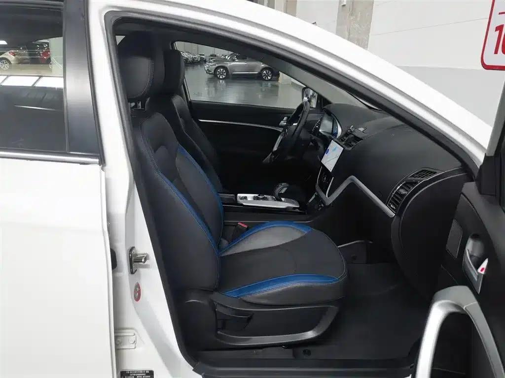 Geely Emgrand New Energy 2017 1.5L PHEV Elite Edition — миниатюра 23