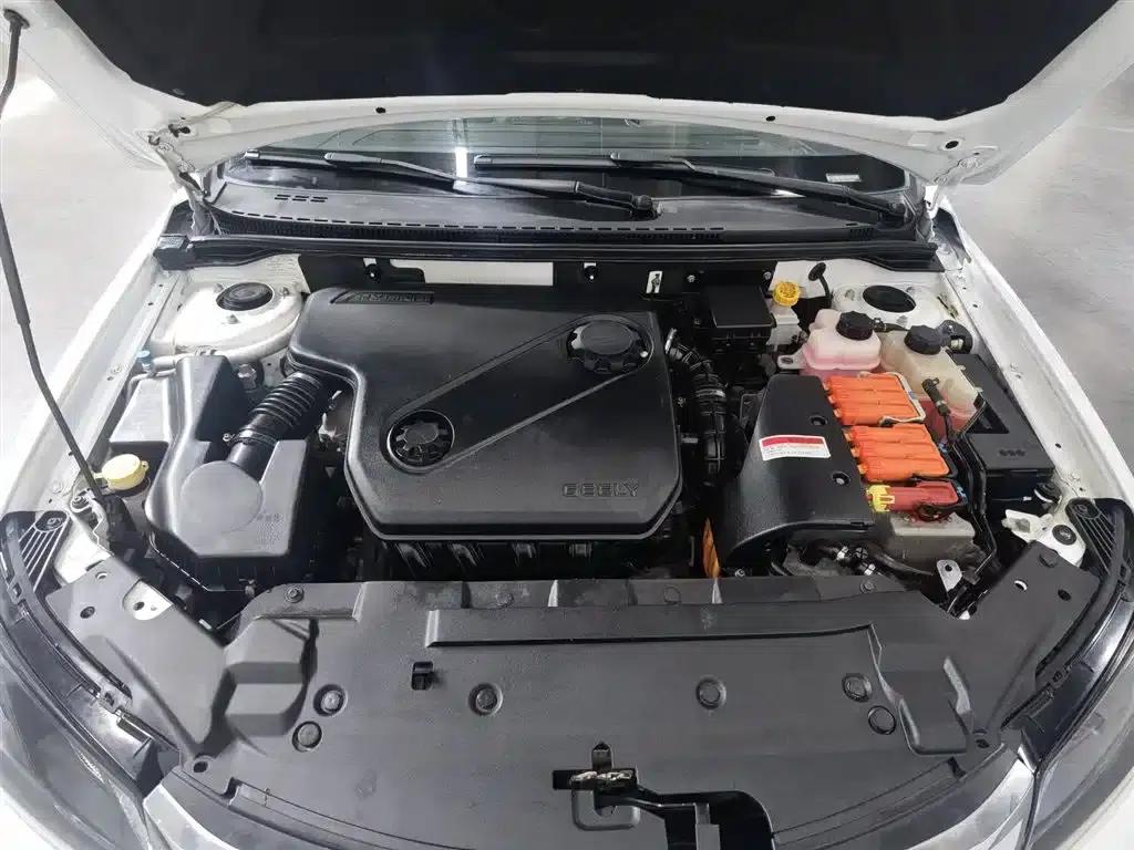 Geely Emgrand New Energy 2017 1.5L PHEV Elite Edition — миниатюра 6