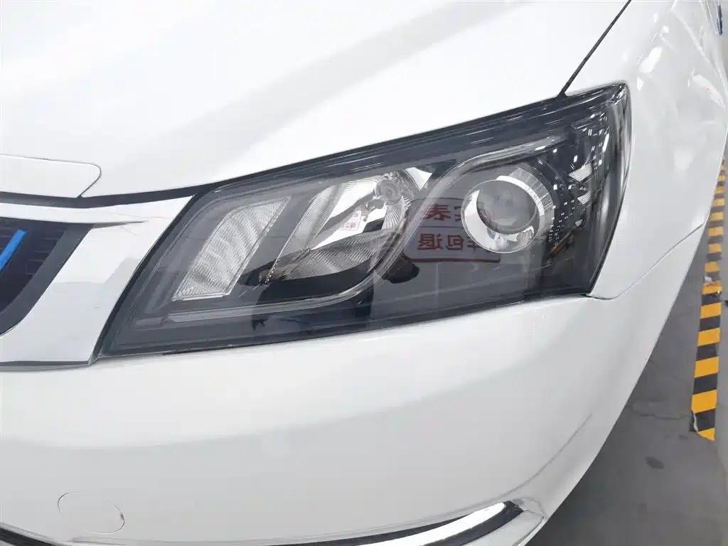 Geely Emgrand New Energy 2017 1.5L PHEV Elite Edition — миниатюра 7