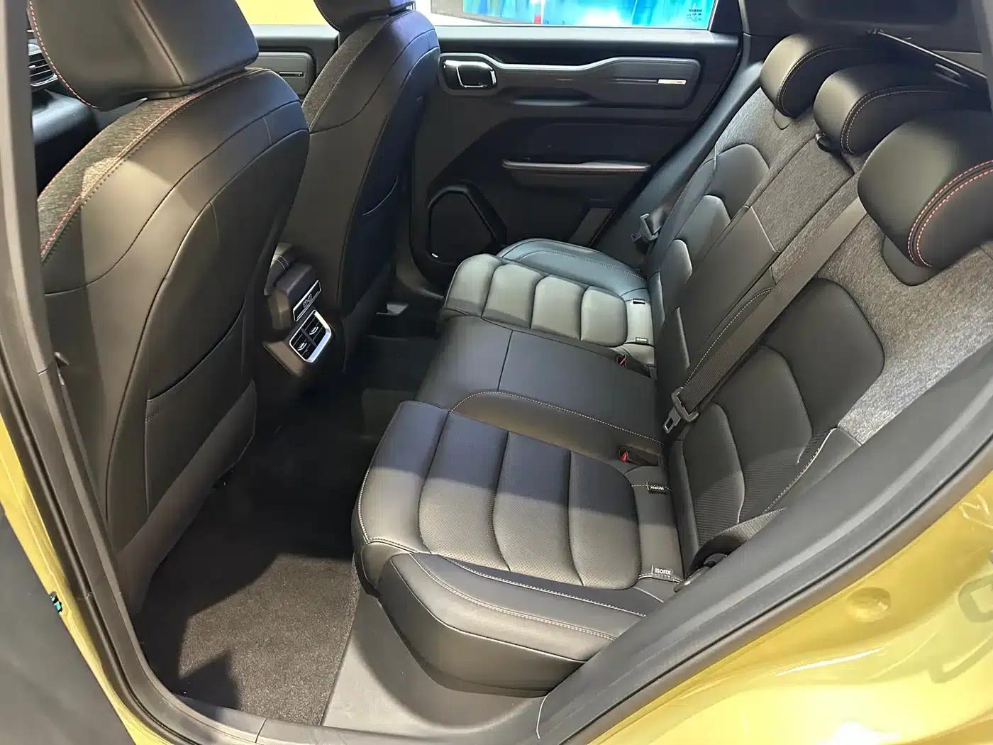 Geely Cowboy 2025 1.5TD Wild Edition — миниатюра 8