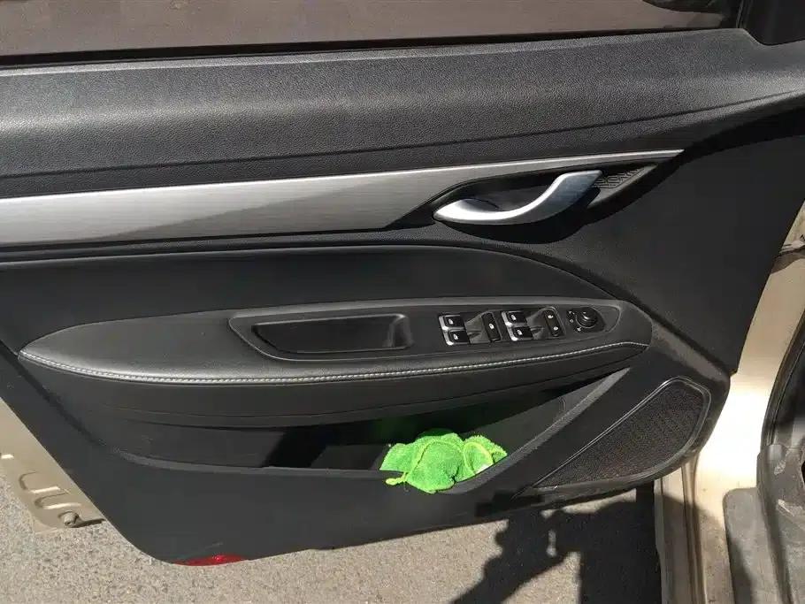 Geely Vision S1 2018 1.5L Manual Sport Edition — миниатюра 7