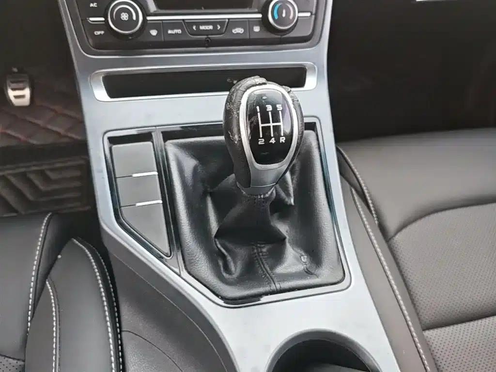 Geely Vision S1 2018 1.5L Manual Premium Edition — миниатюра 14