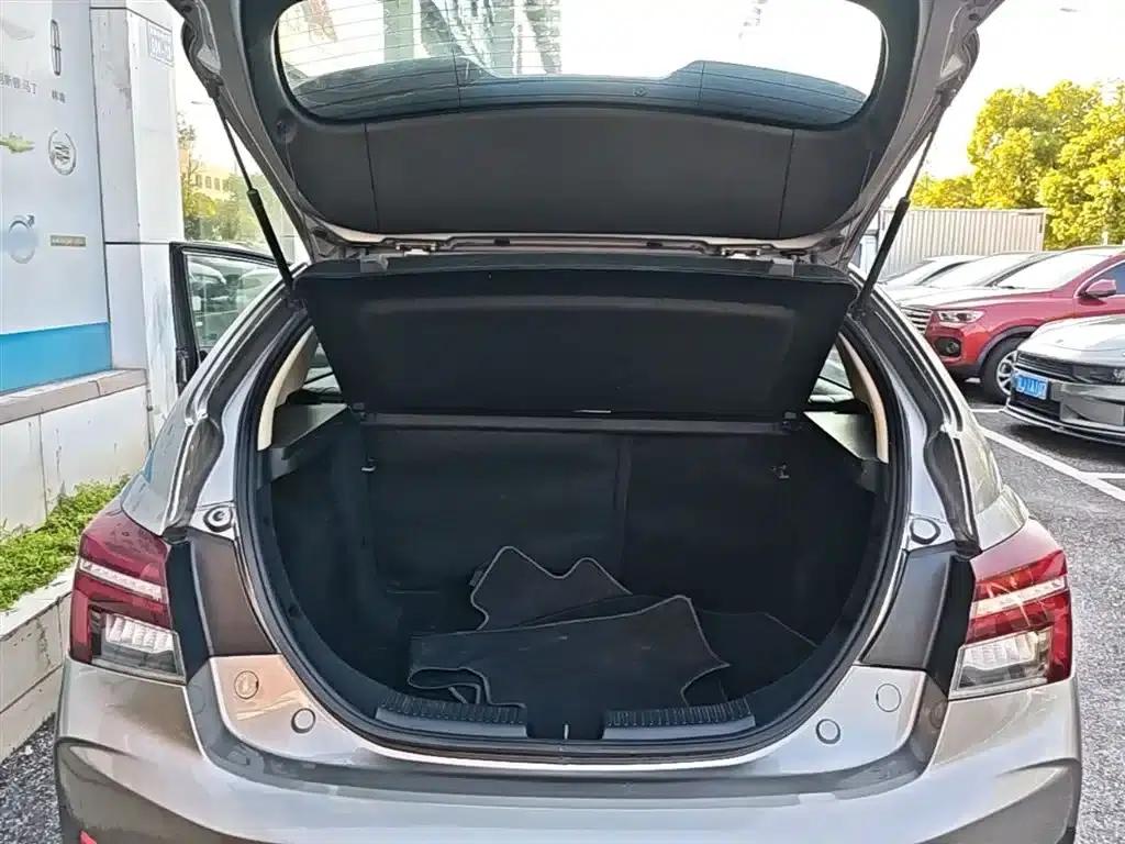 Geely Vision S1 2018 1.5L Manual Premium Edition — миниатюра 19