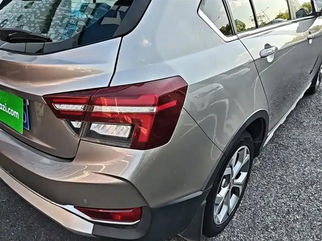 Geely Vision S1 2018 1.5L Manual Premium Edition — миниатюра 8
