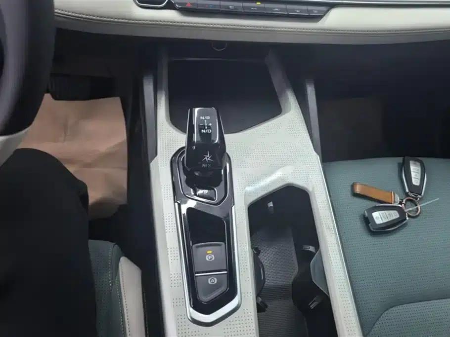 Geely Emgrand L HiP 2022 1.5TD-DHT Pro 100KM Super — миниатюра 16