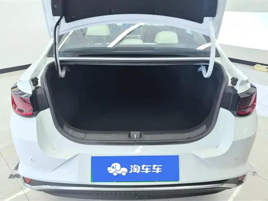 Geely Emgrand L HiP 2022 1.5TD-DHT Pro 100KM Super — миниатюра 4