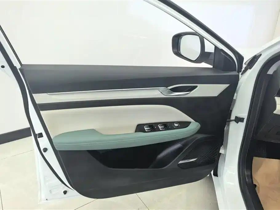Geely Emgrand L HiP 2022 1.5TD-DHT Pro 100KM Super — миниатюра 7