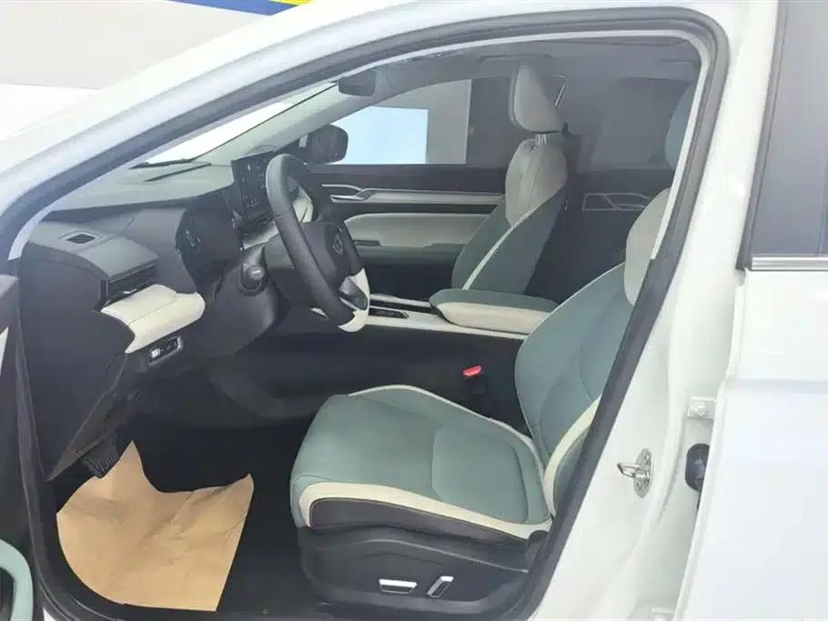 Geely Emgrand L HiP 2022 1.5TD-DHT Pro 100KM Super — миниатюра 9