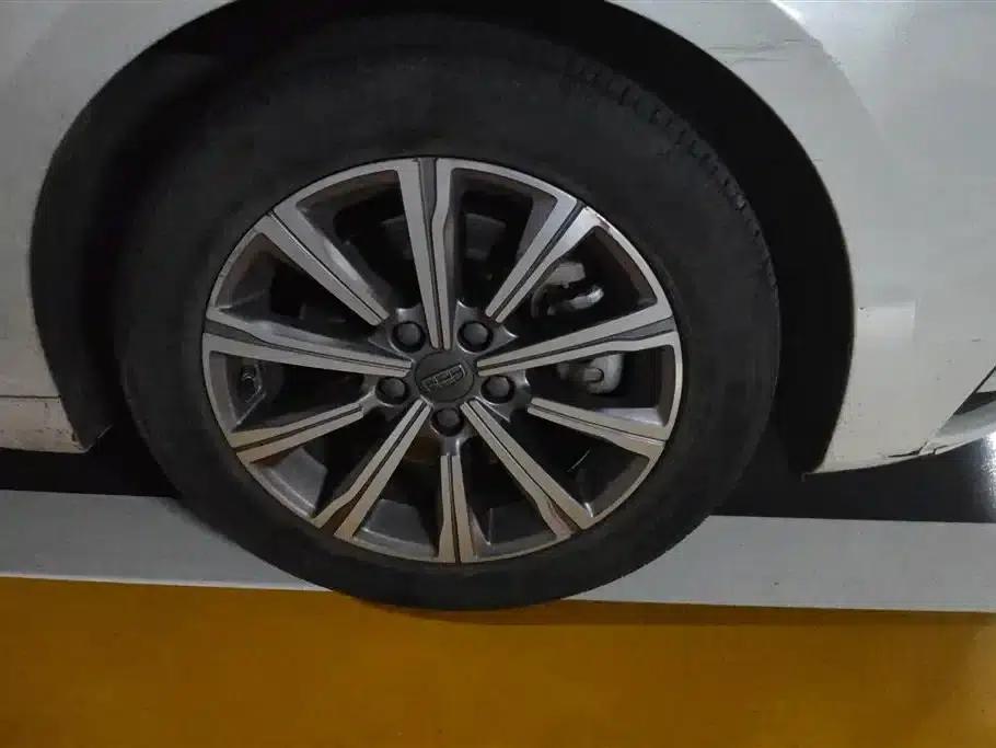Geely Borui New Energy 2018 1.5T PHEV Premium Edition — миниатюра 6
