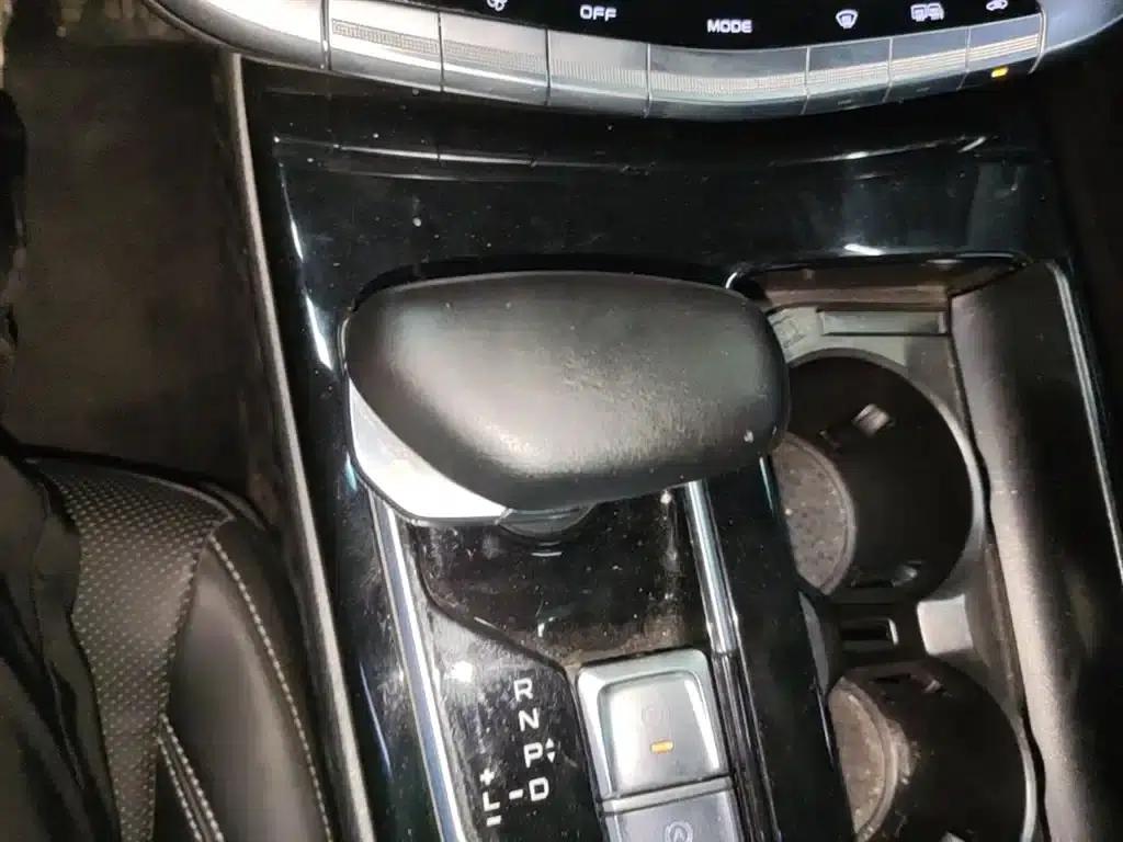 Geely Borui New Energy 2022 1.5T PHEV Mileage Upgrade Premium Edition — миниатюра 14