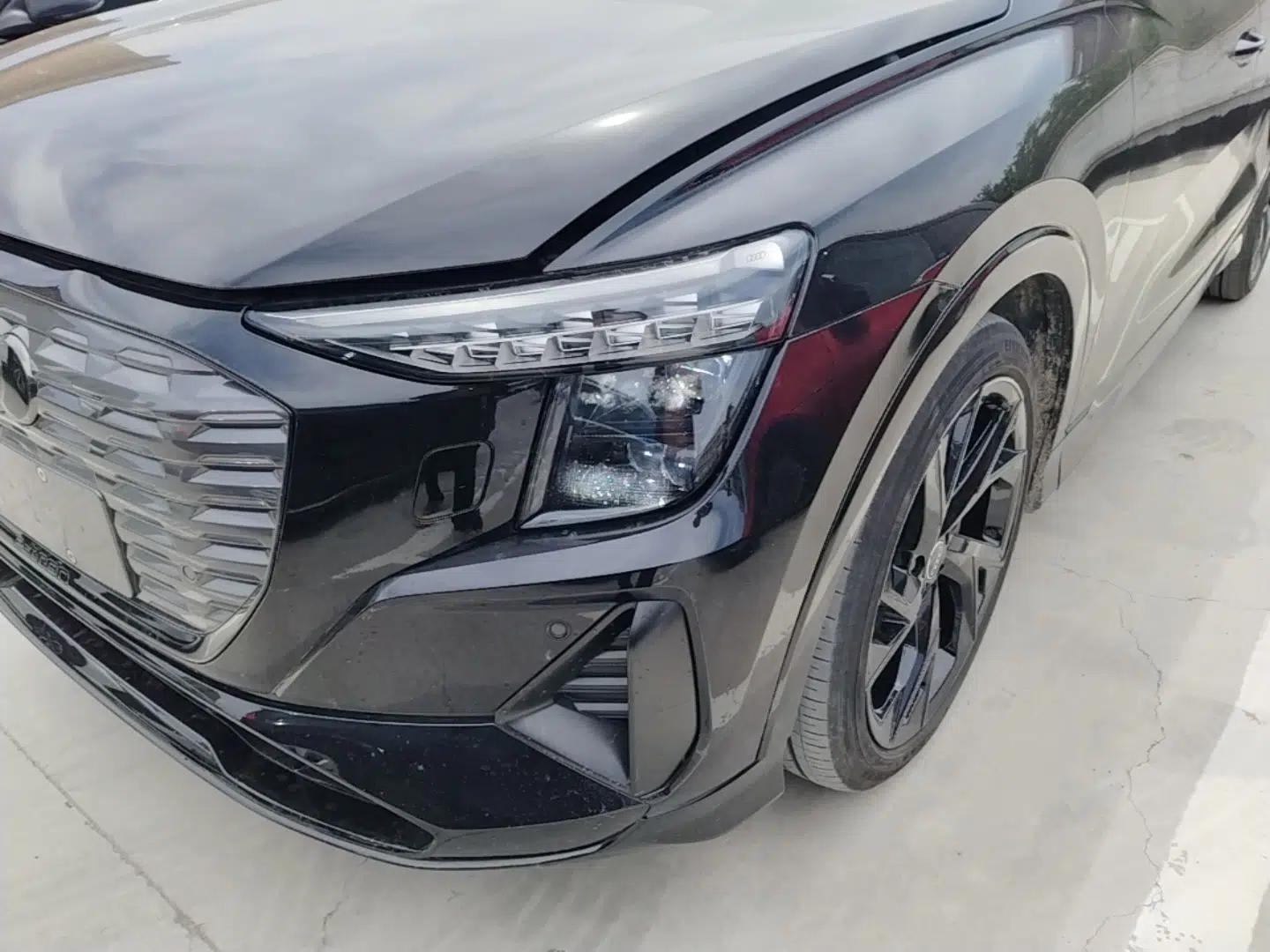 Audi Q5 e-tron 2023 40 e-tron Starry Edition Black Warrior Version — миниатюра 9