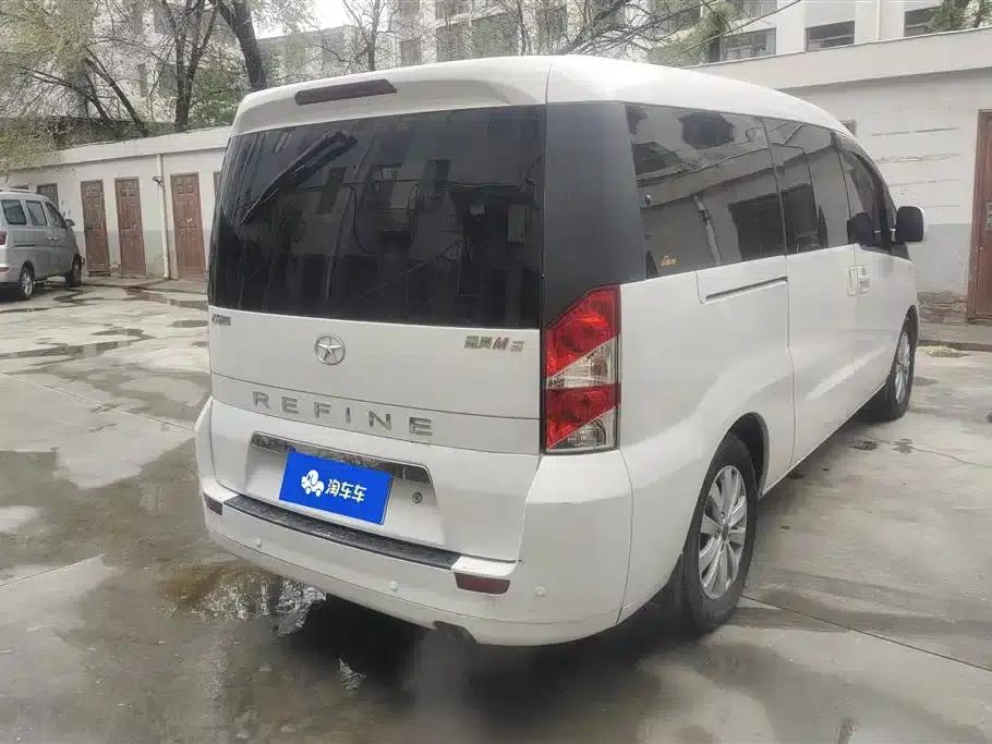 Refine M5 2014 Colorful Travel 2.0T Gasoline Manual Business Edition — миниатюра 3