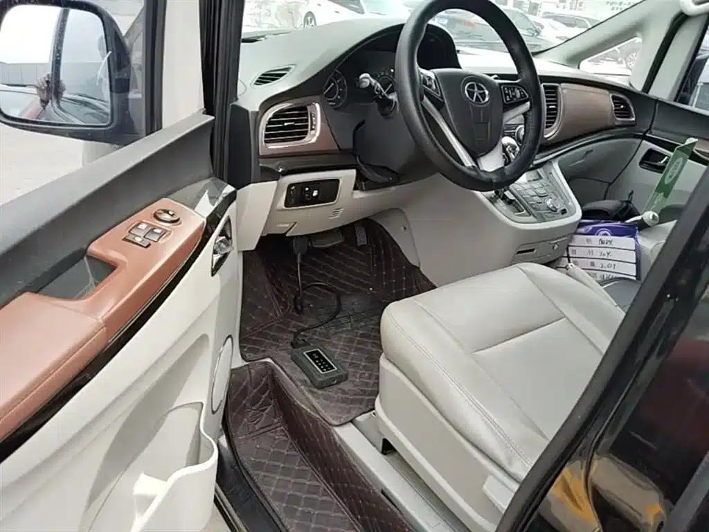 Refine M5 2016 2.0T Gasoline Automatic Business Edition — миниатюра 16
