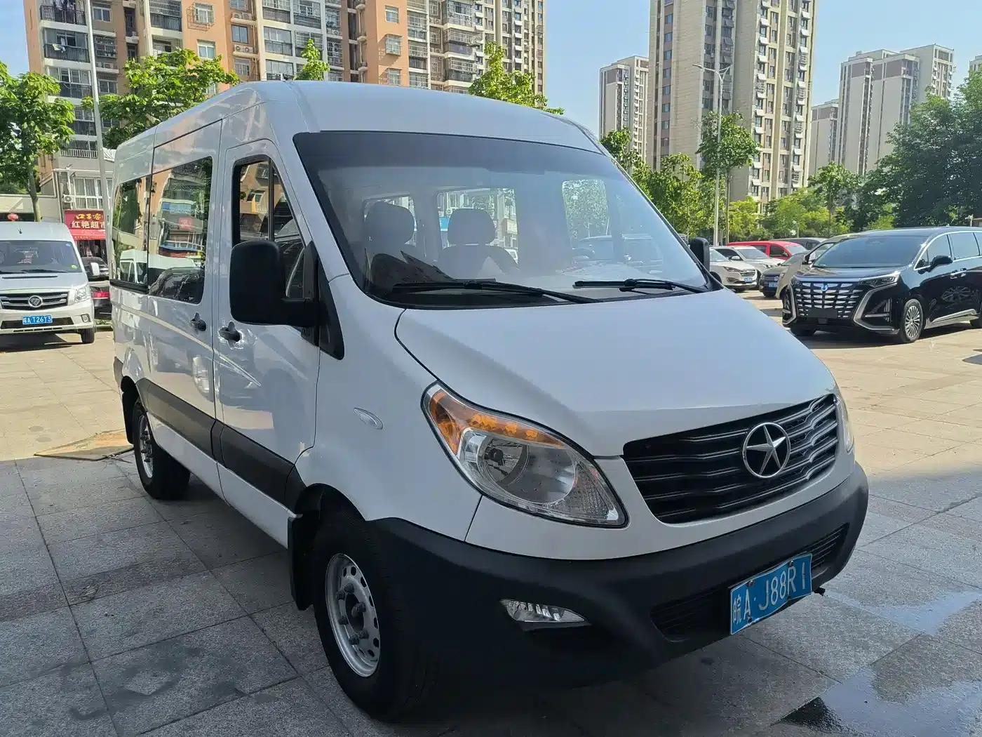 Starlight 2019 1.9T Short Wheelbase Multipurpose Passenger Vehicle — миниатюра 3