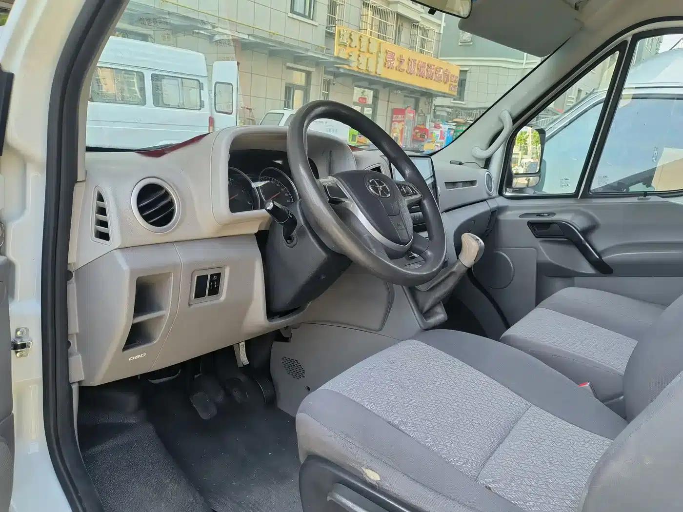 Starlight 2019 1.9T Short Wheelbase Multipurpose Passenger Vehicle — миниатюра 10
