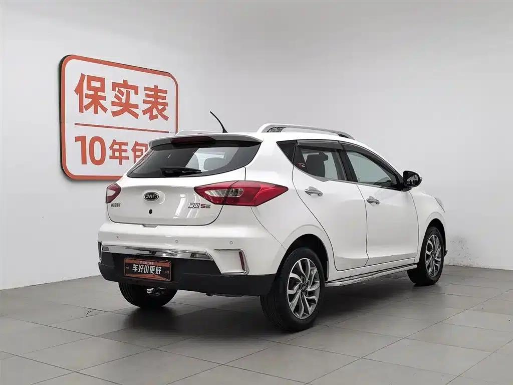 Refine S2 2017 1.5L Manual Deluxe Smart Edition — миниатюра 2