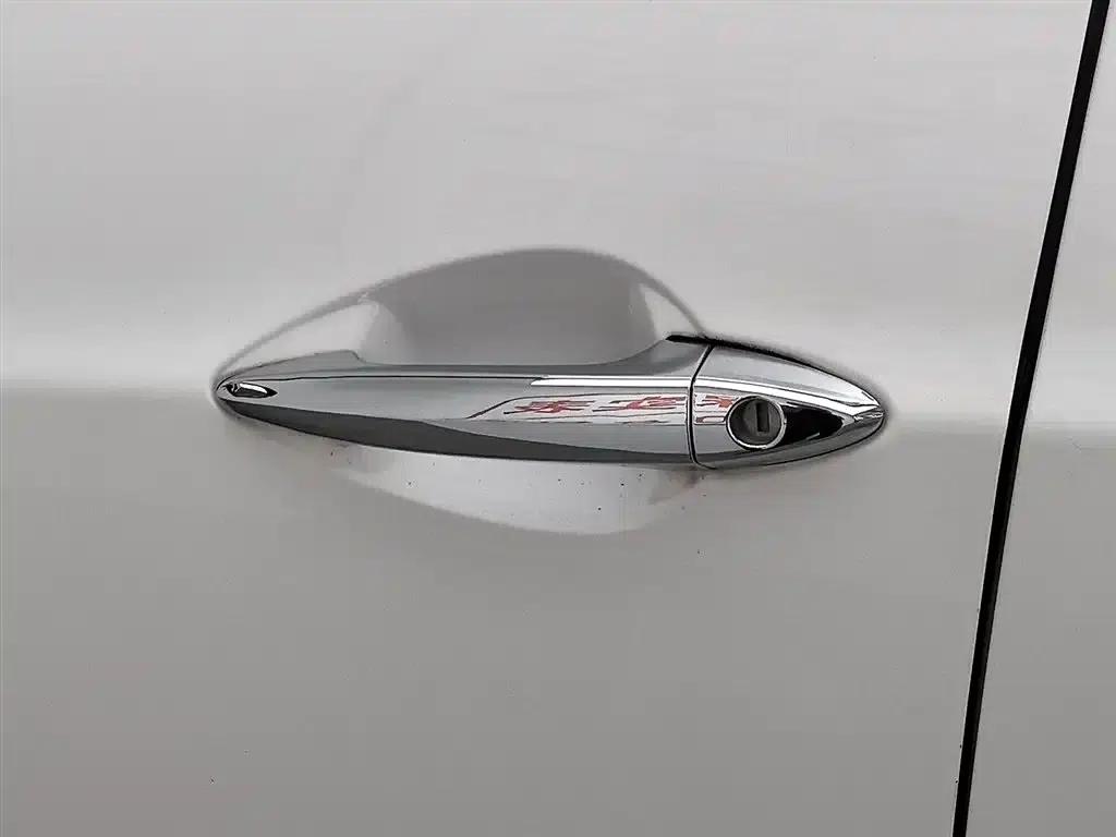 Refine S2 2017 1.5L Manual Deluxe Smart Edition — миниатюра 18