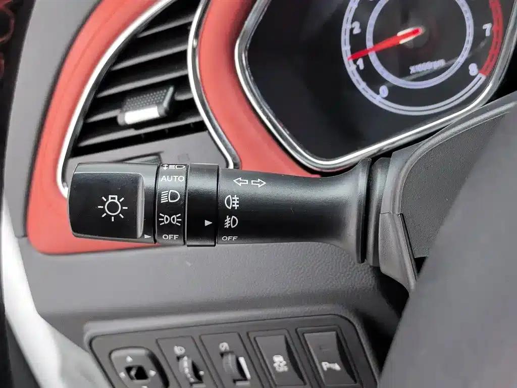 Refine S2 2017 1.5L Manual Deluxe Smart Edition — миниатюра 21