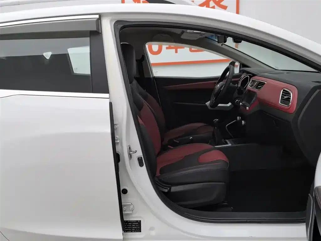 Refine S2 2017 1.5L Manual Deluxe Smart Edition — миниатюра 23