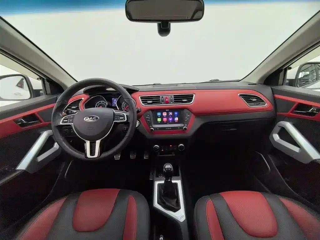 Refine S2 2017 1.5L Manual Deluxe Smart Edition — миниатюра 5