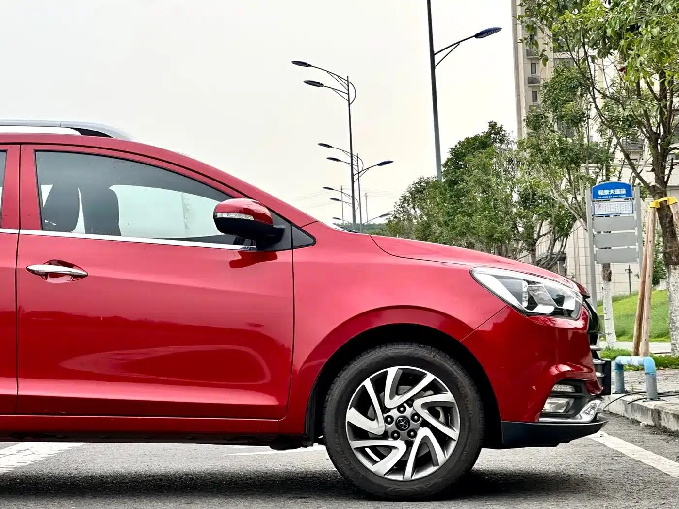 Refine S2 2015 1.5L Manual Deluxe Edition — миниатюра 14