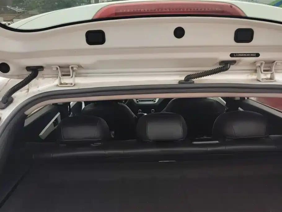 Refine S2 2015 1.5L Manual Deluxe Smart Edition — миниатюра 4